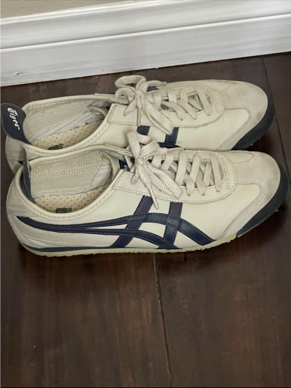Onitsuka Tiger by Asics Men's Sneakers in Cream and Navy - Picture 2 of 4